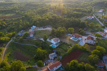 3-Bedroom House in Savičenta with Pool and Grill