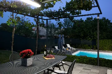 3-Bedroom House in Savičenta with Pool and Grill