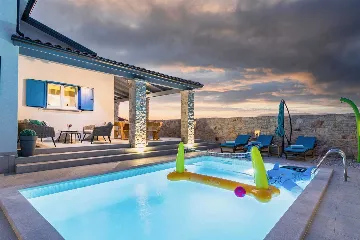 3-Bedroom House in Svetvinčenat for Up to 8 Guests