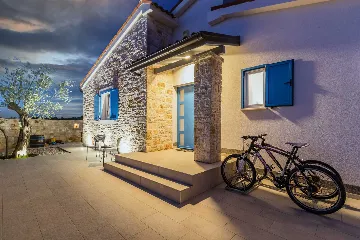 3-Bedroom House in Svetvinčenat for Up to 8 Guests