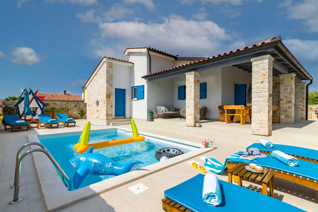3-Bedroom House in Svetvinčenat for Up to 8 Guests