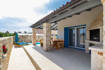 3-Bedroom House in Svetvinčenat for Up to 8 Guests