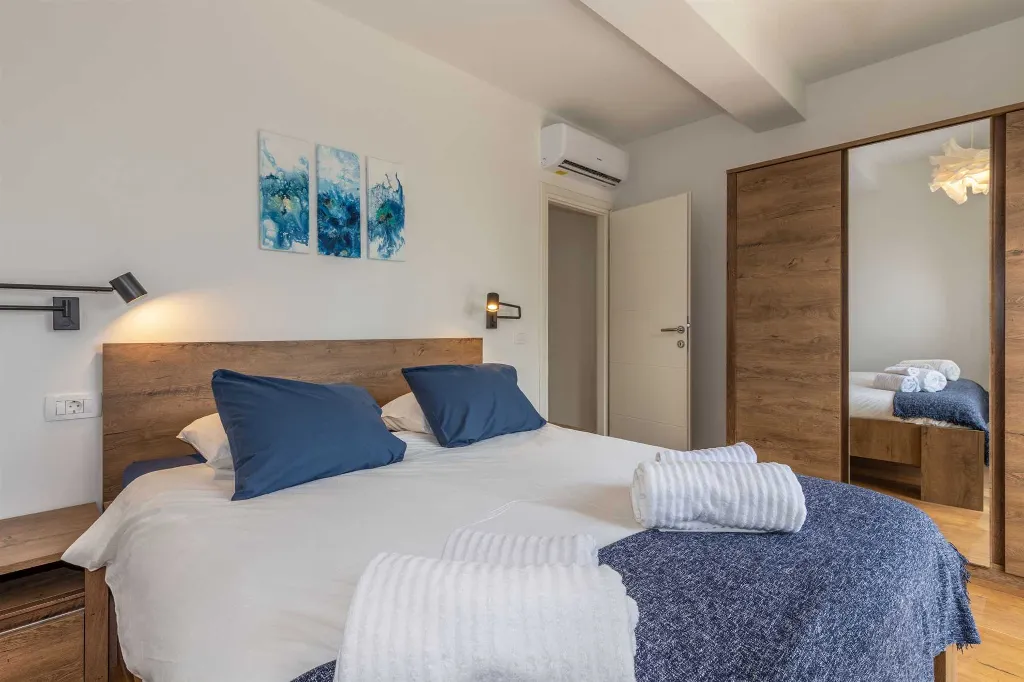 Private Pool House for 6 Guests in Labin, Croatia