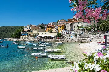 Private Pool House for 6 Guests in Labin, Croatia