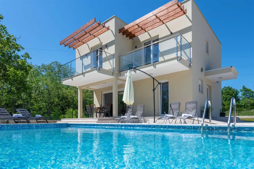 Private Pool House for 6 Guests in Labin, Croatia