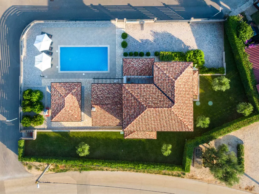 3-Bedroom House with Pool in Sveti Lovreč