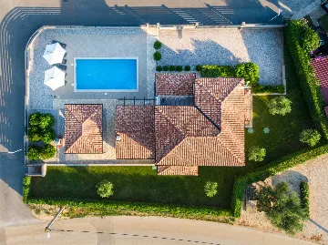 3-Bedroom House with Pool in Sveti Lovreč