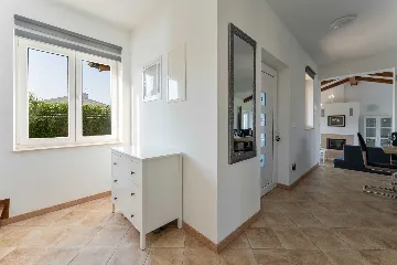 3-Bedroom House with Pool in Sveti Lovreč