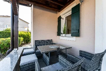 3-Bedroom House with Pool in Sveti Lovreč