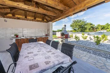 3-Bedroom House with Pool in Sveti Lovreč