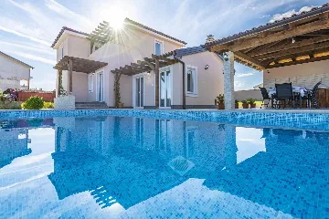 3-Bedroom House with Pool in Sveti Lovreč
