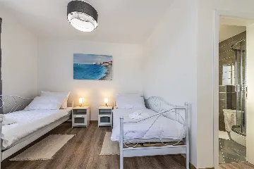 3-Bedroom House with Pool in Sveti Lovreč