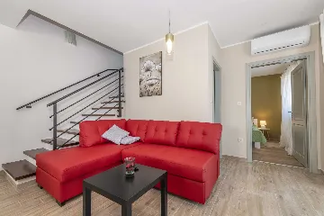 3-Bedroom House with Pool in Poreč