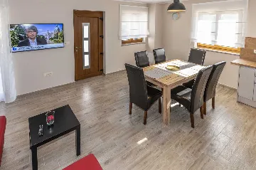 3-Bedroom House with Pool in Poreč