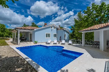 3-Bedroom House in Pazin for Up to 8 Guests