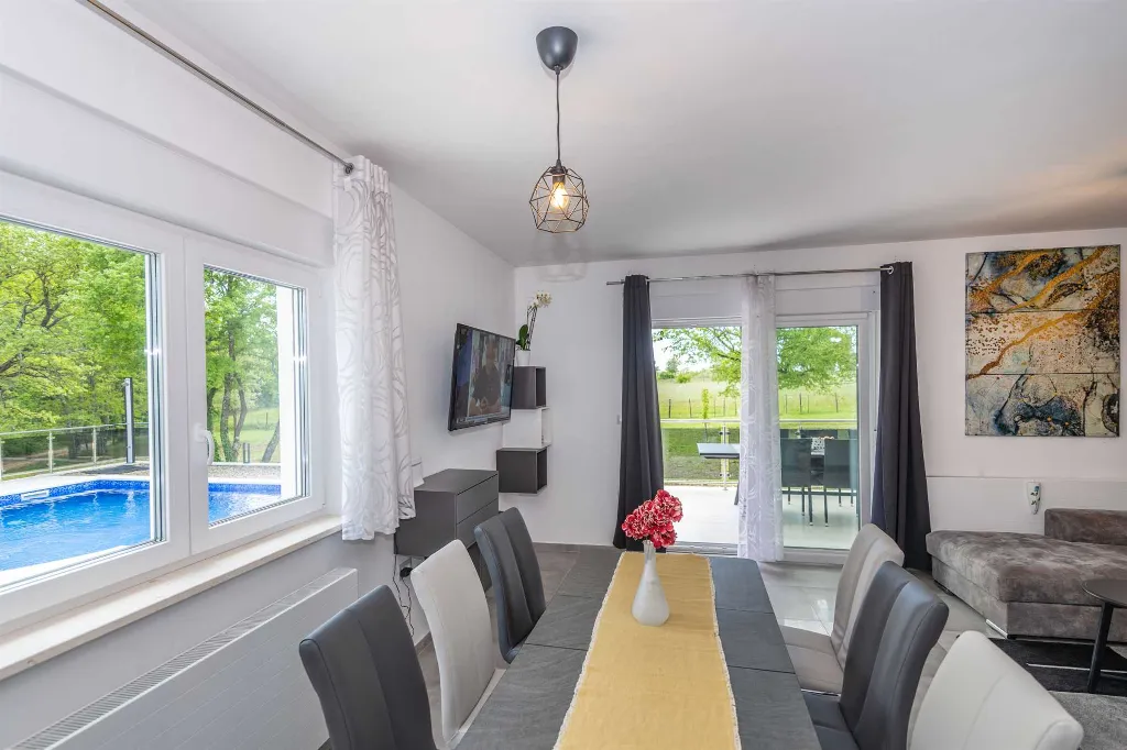 3-Bedroom House in Pazin for Up to 8 Guests