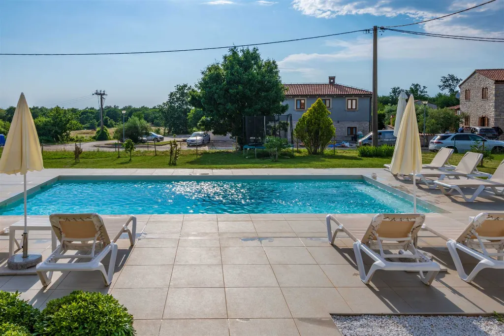 3-Bedroom House with Pool in Butkovići, Croatia