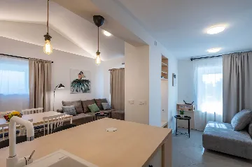 3-Bedroom House with Pool in Butkovići, Croatia