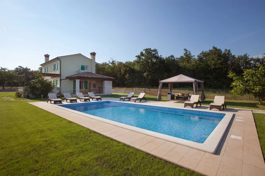 4-Bedroom House in Sveta Nedelja, Croatia