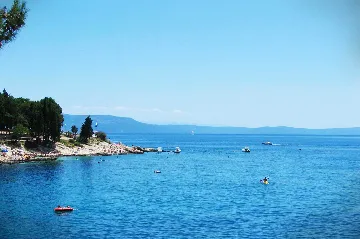 2-Bedroom House with Private Pool in Trget