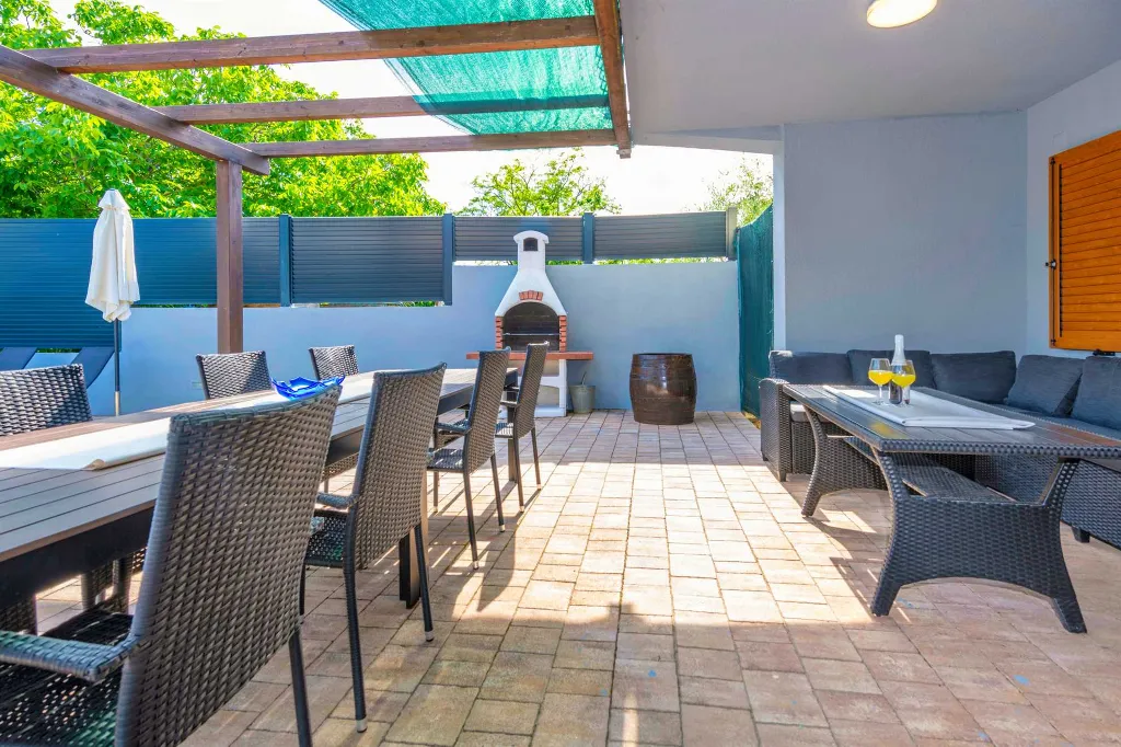 4-Bedroom House in Labin with Private Pool