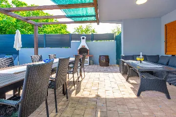 4-Bedroom House in Labin with Private Pool