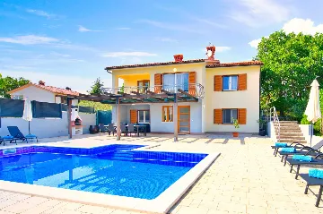 4-Bedroom House in Labin with Private Pool