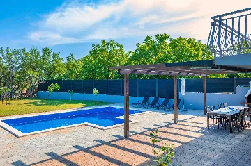 4-Bedroom House in Labin with Private Pool