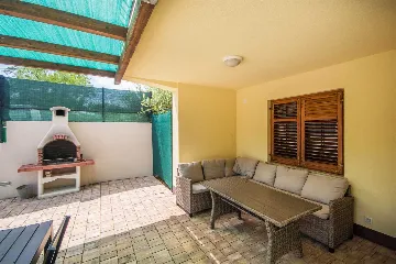 4-Bedroom House in Labin with Private Pool