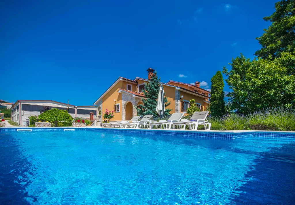 3-Bedroom House with Pool in Pazin, Croatia