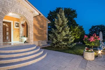 3-Bedroom House with Pool in Pazin, Croatia