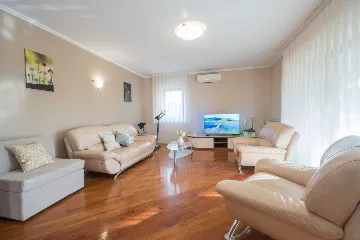 3-Bedroom House with Pool in Pazin, Croatia