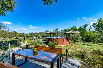 2-Bedroom House with Private Pool in Labin