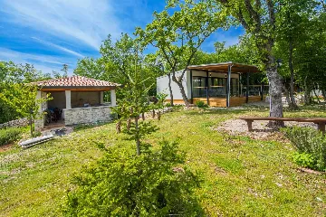 2-Bedroom House with Private Pool in Labin