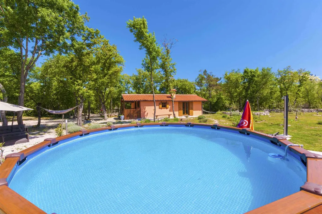 2-Bedroom House with Private Pool in Labin