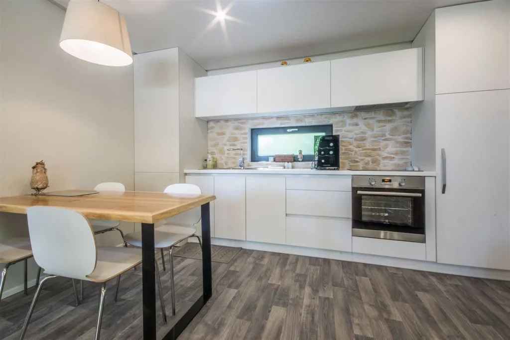 2-Bedroom House with Private Pool in Labin