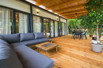 2-Bedroom House with Private Pool in Labin