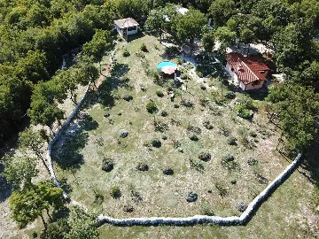 2-Bedroom House with Private Pool in Labin