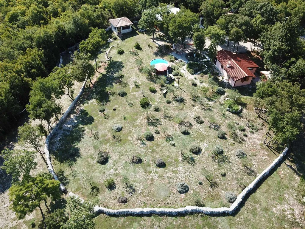 2-Bedroom House with Private Pool in Labin