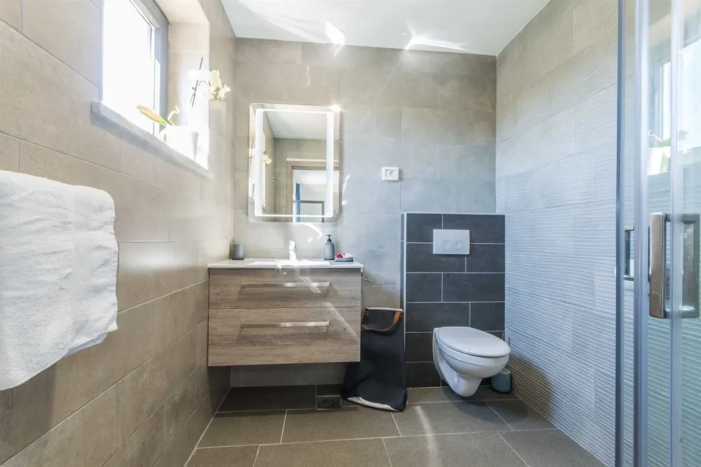 3-Bedroom House with Pool in Labin for Up to 8