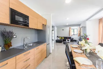 3-Bedroom House with Pool in Labin for Up to 8