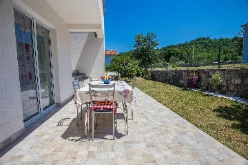 4-Bedroom House for Up to 10 Guests in Labin