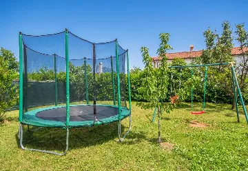 4-Bedroom House for Up to 10 Guests in Labin