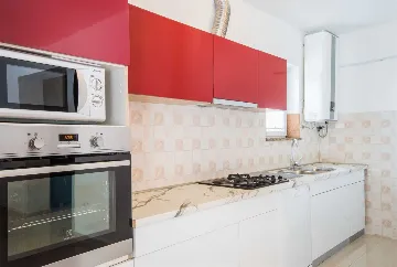 4-Bedroom House for Up to 10 Guests in Labin