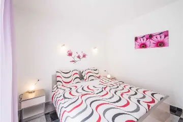 4-Bedroom House for Up to 10 Guests in Labin