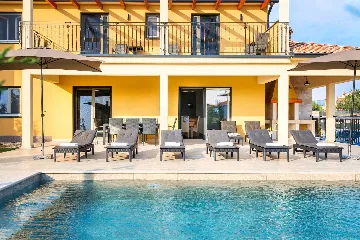 4-Bedroom House in Nedešćina for up to 9 Guests