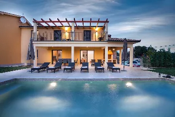 4-Bedroom House in Nedešćina for up to 9 Guests