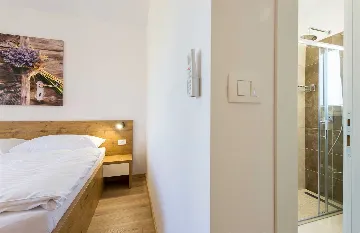 4-Bedroom House in Nedešćina for up to 9 Guests