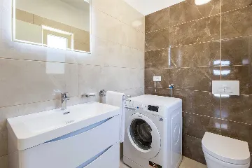 4-Bedroom House in Nedešćina for up to 9 Guests