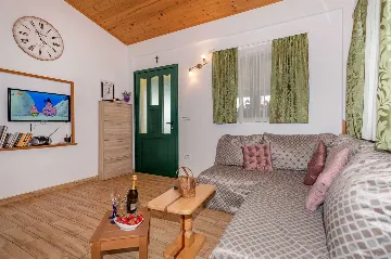 Pet-Friendly House with Private Pool in Pazin